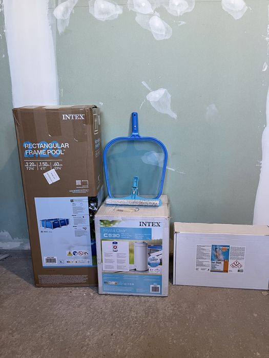 Piscina cu cadru metalic si pompa recirculare si accesori