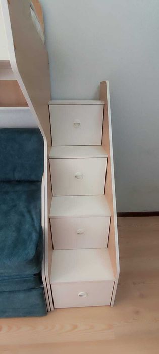 Продам двухъярусную кровать
