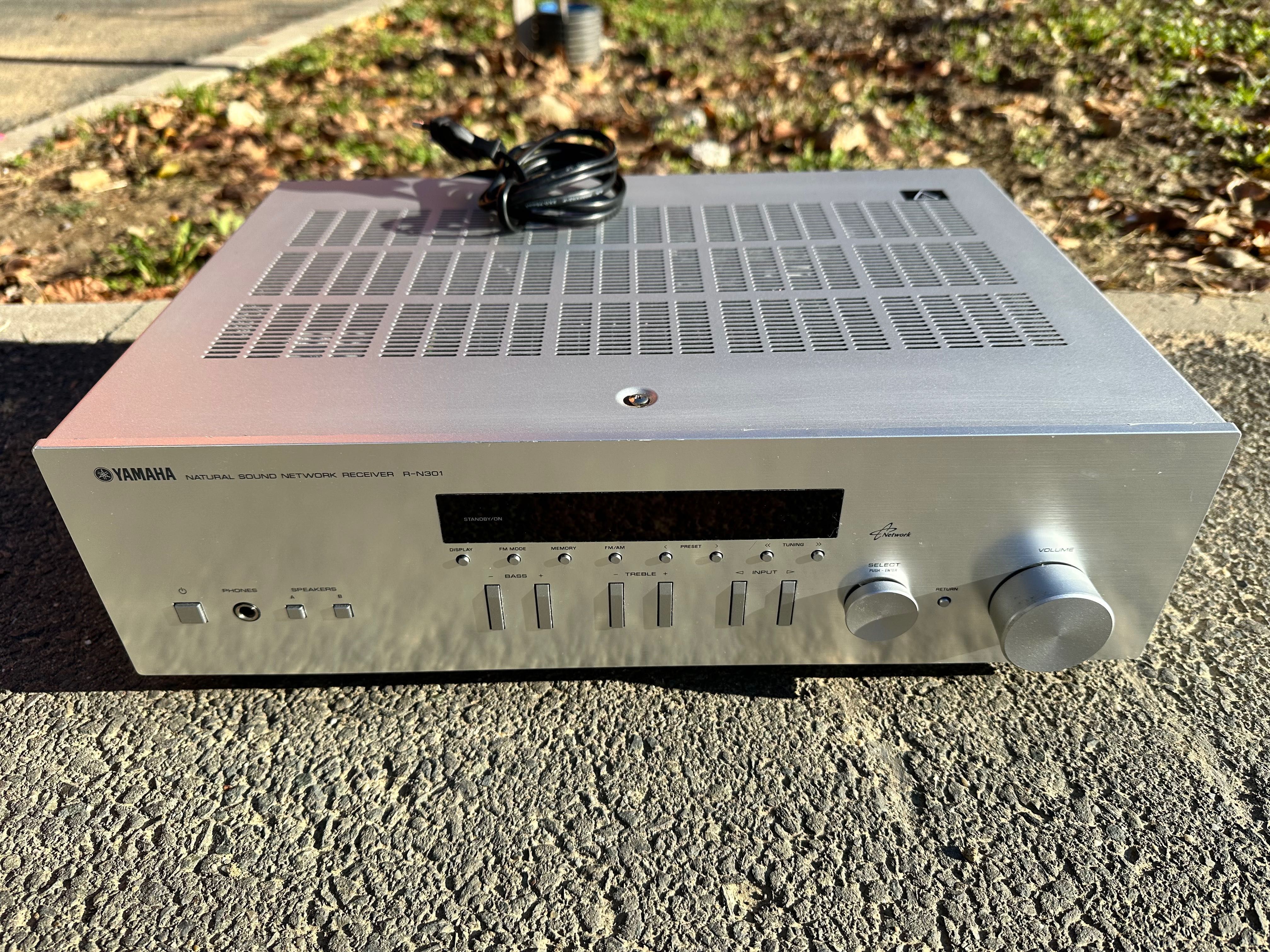 Ampli Yamaha R-N301