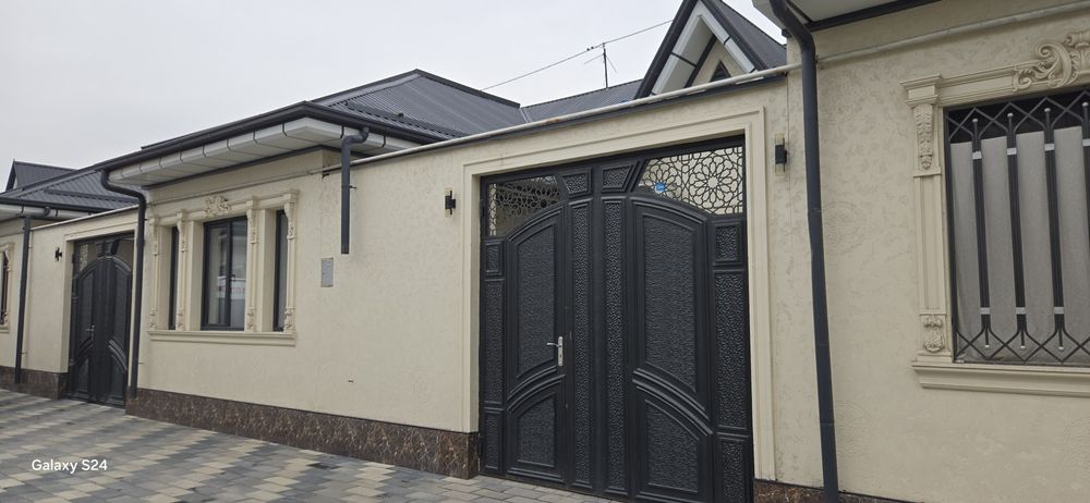 Хонобо беруний махаллада коттедж сотилади