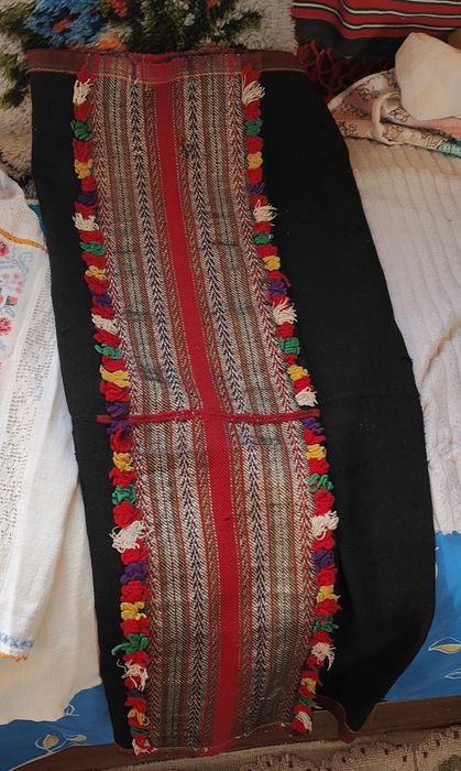 Costum popular zona Munteniei (ie și fotă)