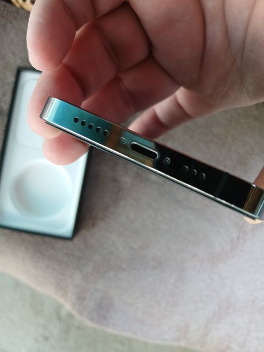 iPhone 12pro kak yangi