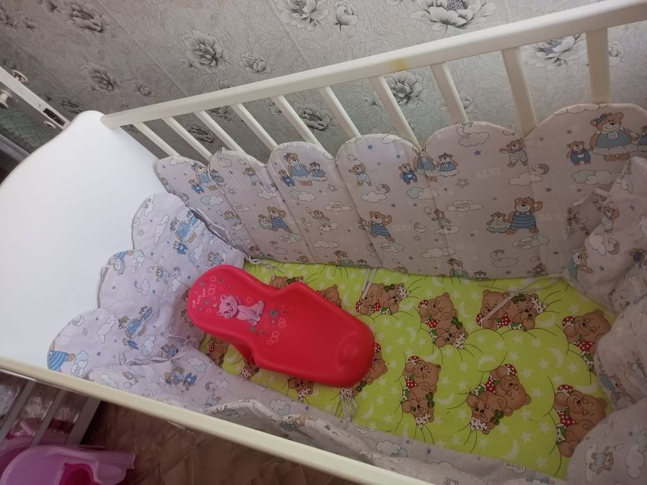 Продам детскую кроватку