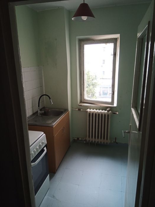 Proprietar vând apartament trei camere Gheorghe Lazăr — fotografia 1