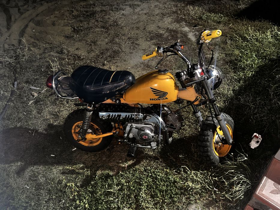 Honda mankey 125