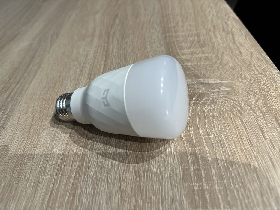 Bec Smart Wi-Fi Yeelight RGB E27 8.5W