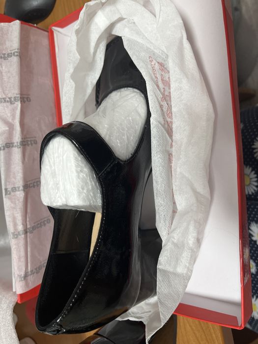 Туфли новые лакированные