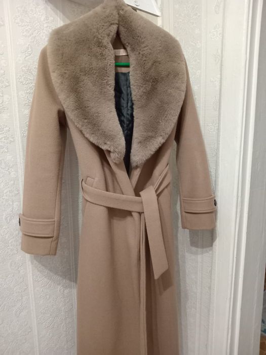 Пальто размер 42.44.