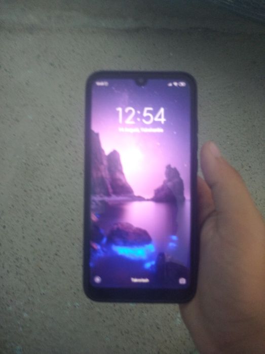 Redmi 7 sotiladi narxini kelishamiz 16
