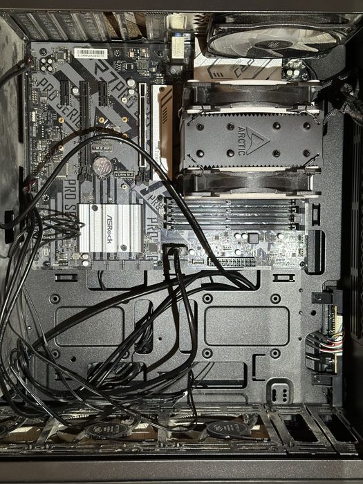 Процесор с дъно Intel core i5 11400f + asrock b560 pro4, заедно с кутия и охладител