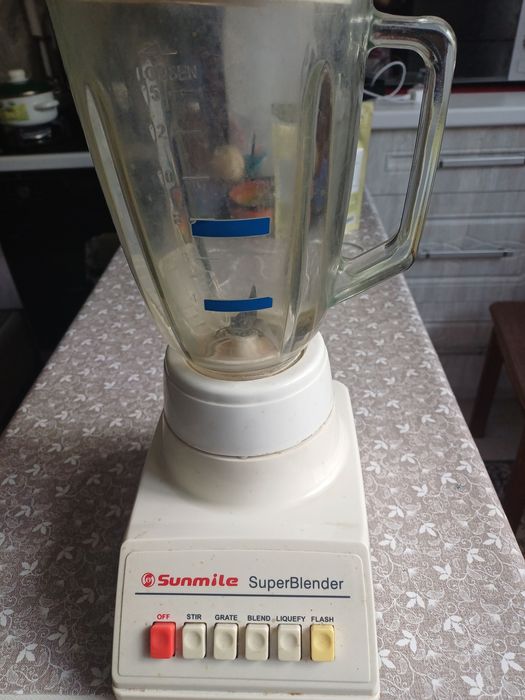 Продам блендер .