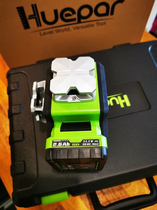 Лазерен нивелир Huepar 4D