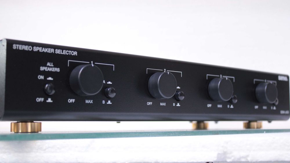Selector audio 4 perechi boxe Sima SSW-L4EX, protecție suprasarcină.