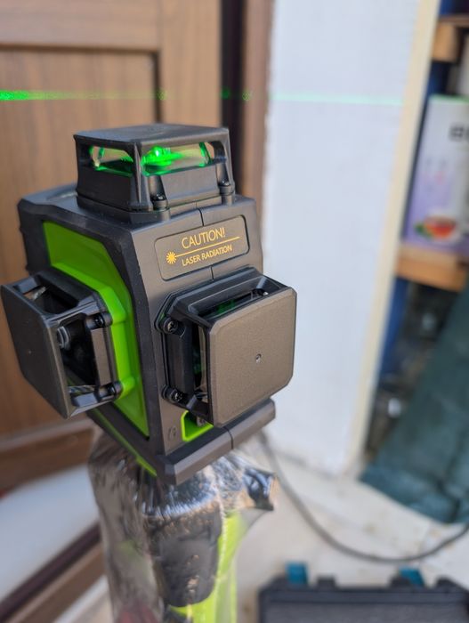 Lazer uroven 4D yashil