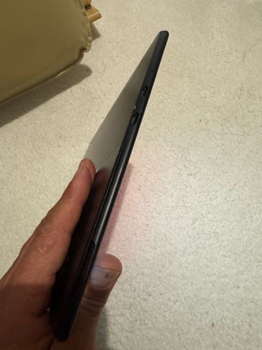 Tableta Microsoft surface Pro X