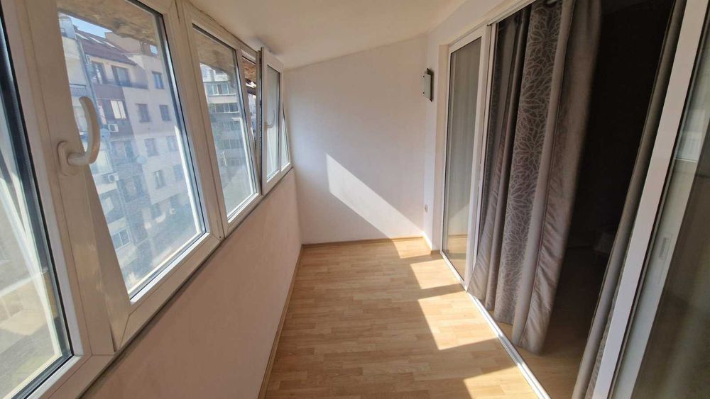 Продава се Тристаен апартамент в Варна, Лятно кино Тракия - 97 кв.м за 1939 €/кв.м - Снимка #5