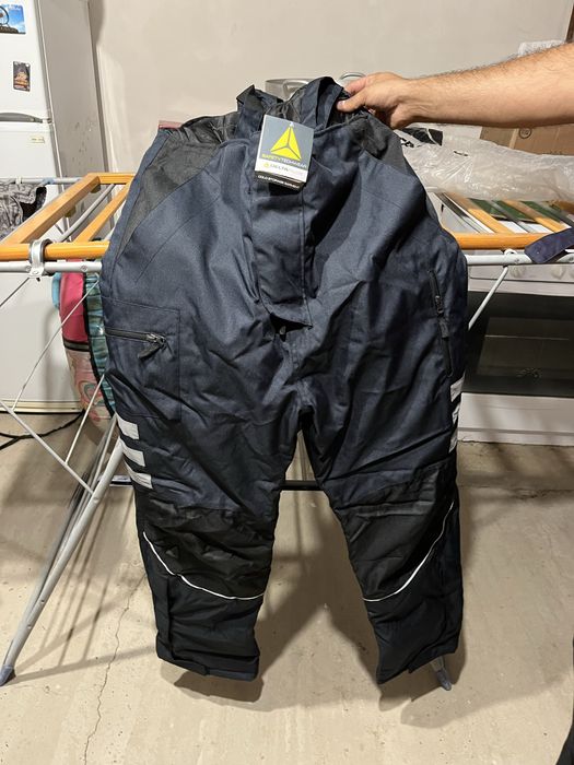 Продам зимную спецовку