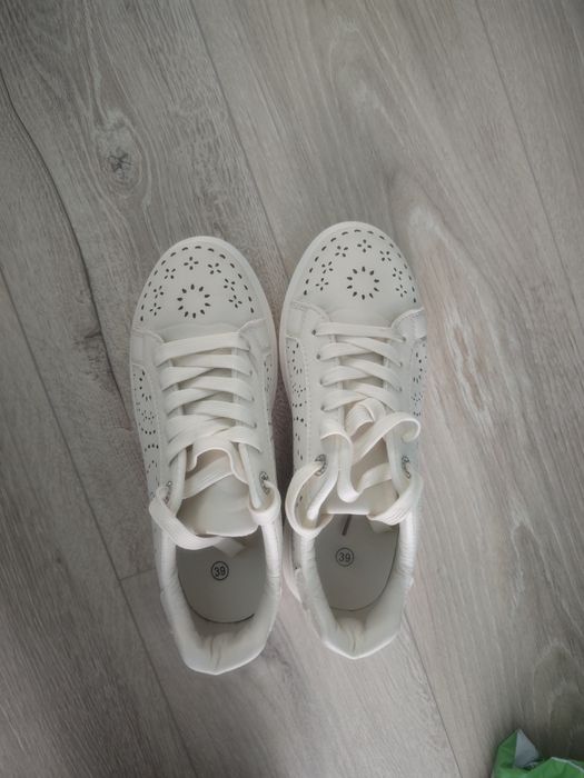 Дамски маратонки