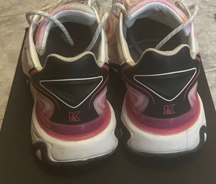 Karl Lagerfeld sneakers