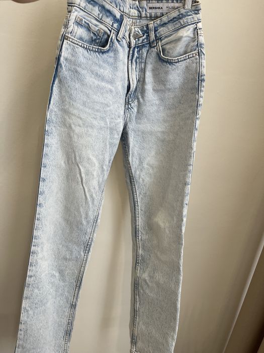 Джинсы bershka 24