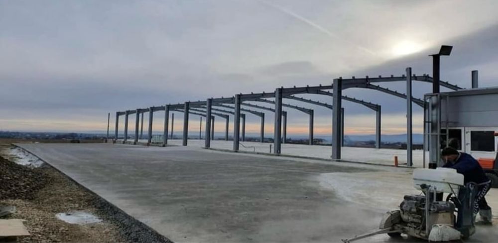 Hale metalice diferite dimensiuni
