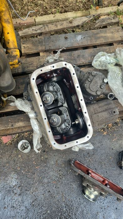 Pompa excavator crepator lemne linde