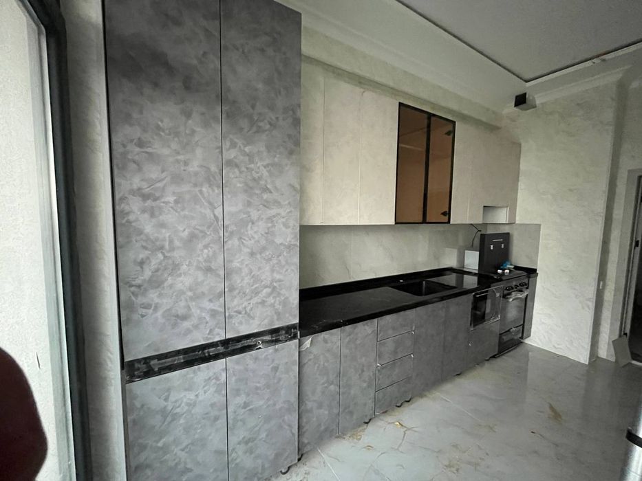 Кухонный мебель и мдф двери на заказ.