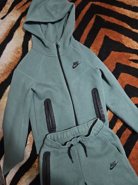 Оригинален детски екип найк