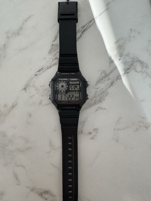 Наручные часы Casio AE-1200WH-1AVEF