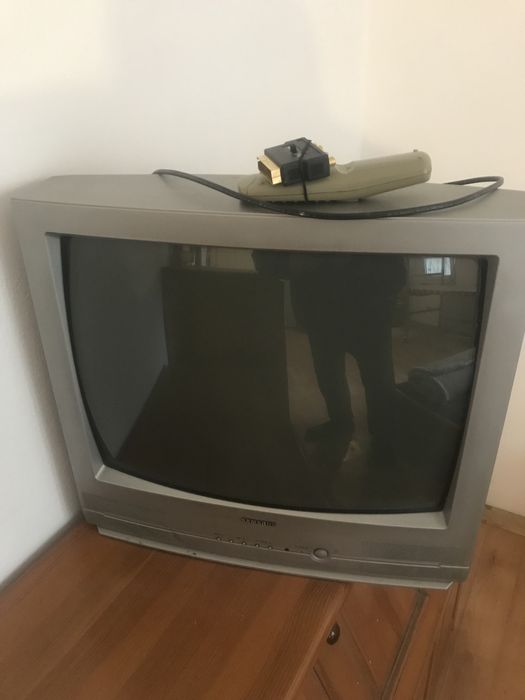 Телевизия   за     село    с  дистанционно   управление.  Самсунг   .