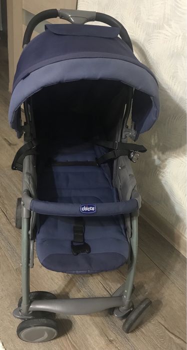 Продам коляску Италия chicco