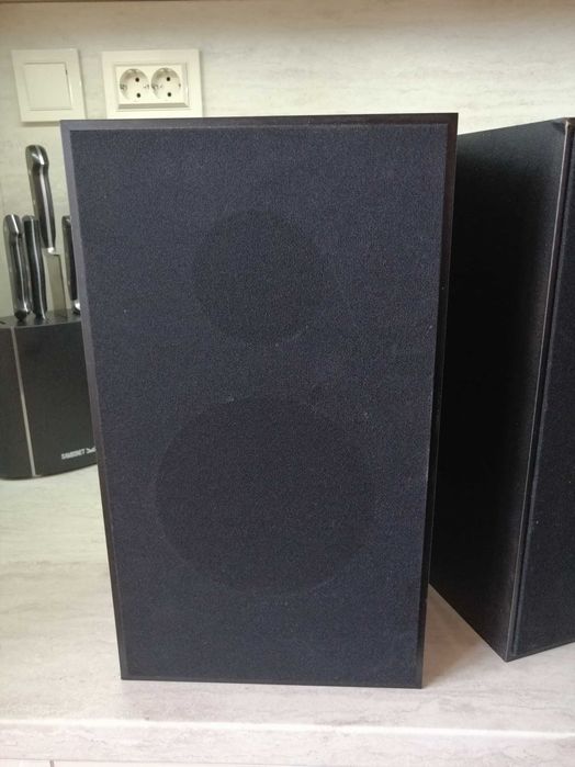 Тонколони Universum