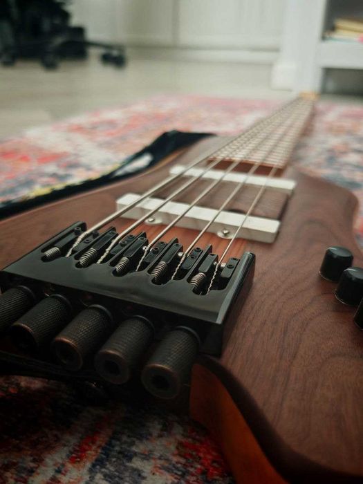 Бас-гитара 5-струнная Custom Shop