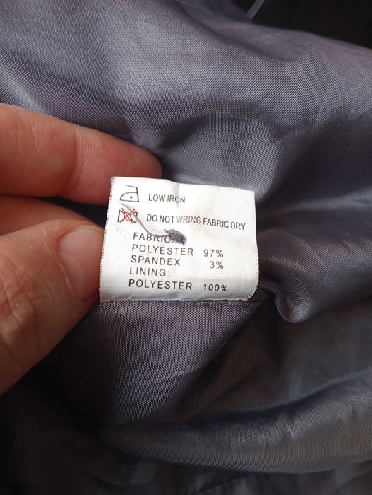 Продам клетчатый костюм тройка