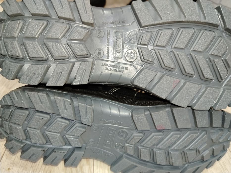 Продам рабочую обувь