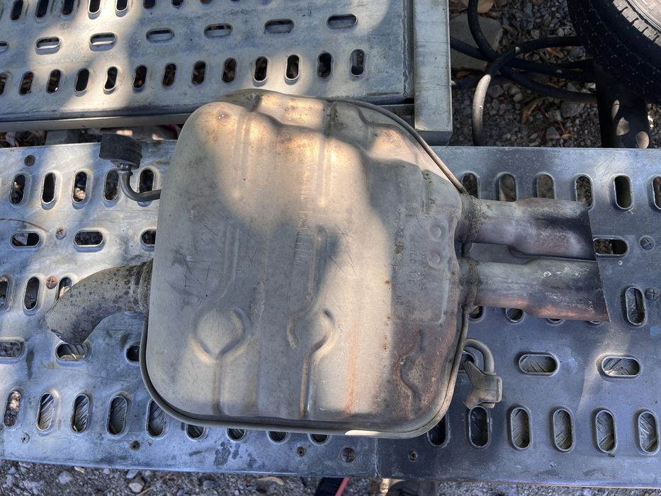 Крайно гърне ауспух от пасат 6 2.0 фси мотор pasat 6 2.0 fsi