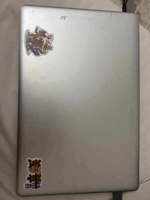 Ноутбук Американ мегатрендс.