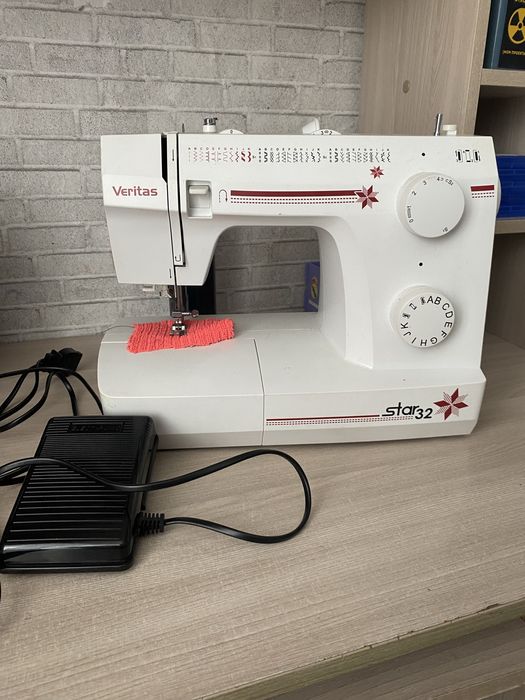 Продам швейную машинку