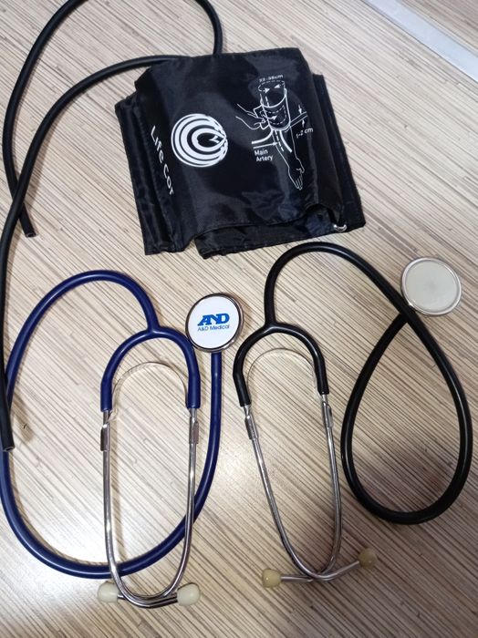 Продам  тонометр по частям б/ у