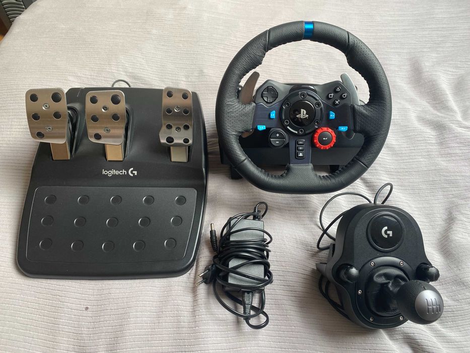 Logitech G29 Driving Force: волан + педали + скоростен лост | PC/PS4/PS5