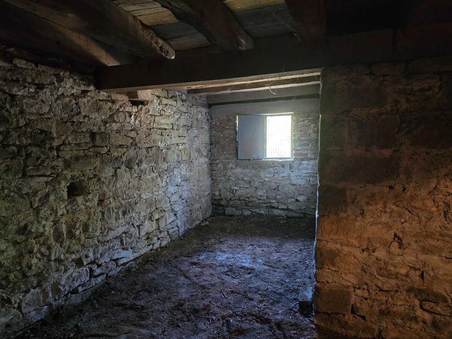 Имот за производство или складова база 2 имота в с. Церова кория