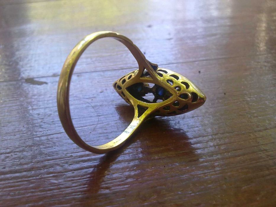 стар златен 18к. пръстен с диаманти и сапфири