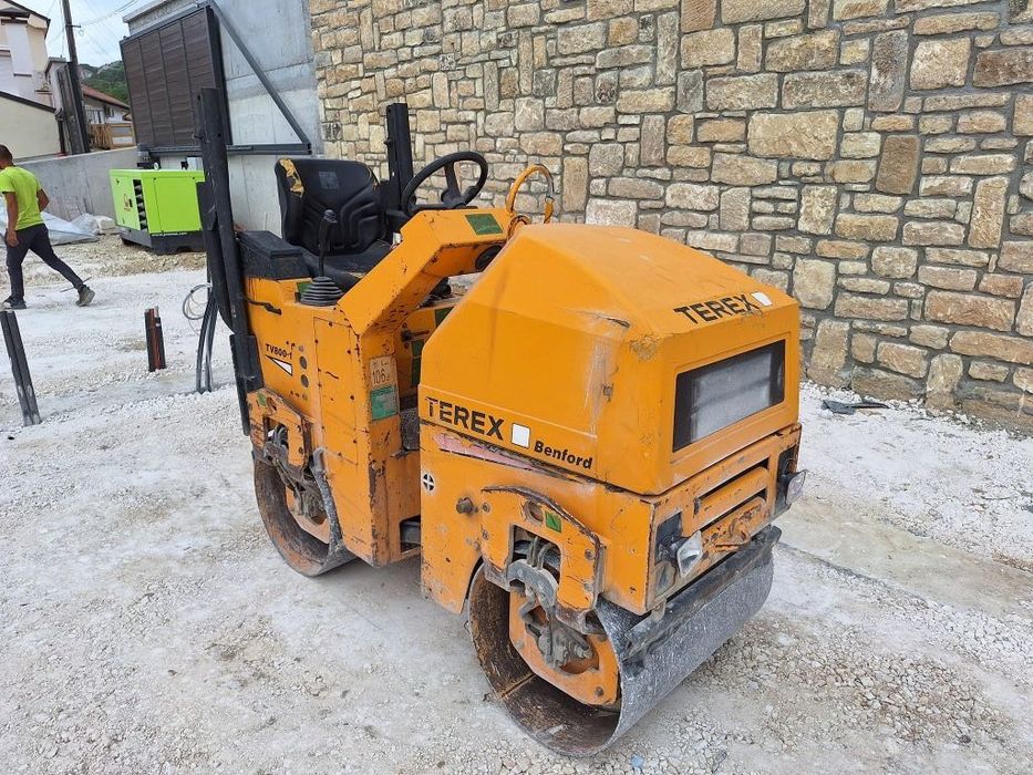 Полагане на асфалт, валяк, топ цени.