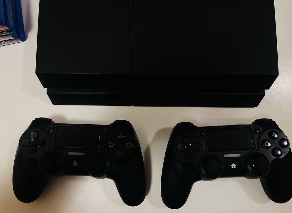 Playstation 4 cu 5 jocuri