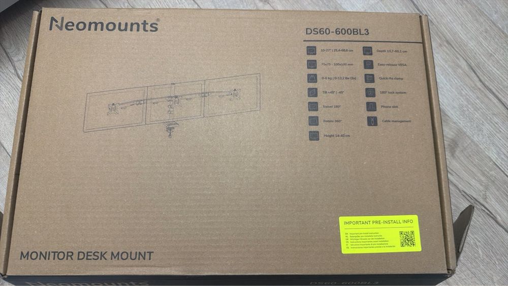 Стойка за 3 монитора Neomounts Ds60-600bl3