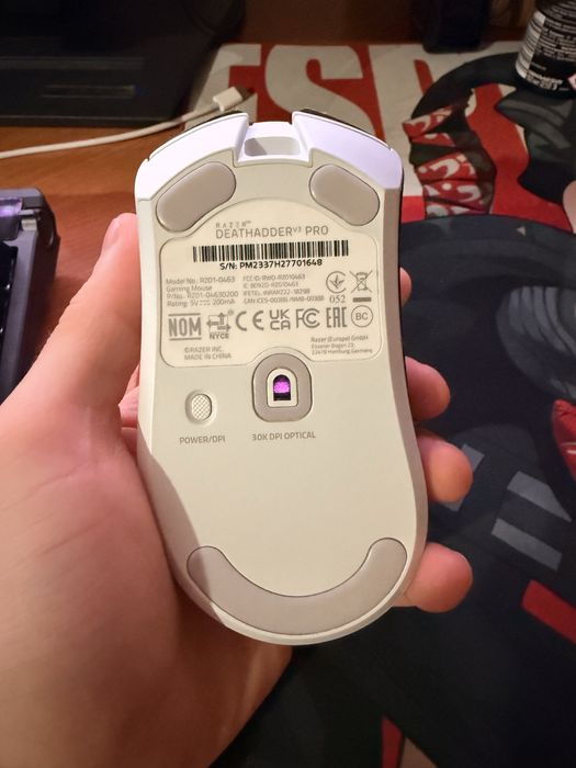 Продам игровую мыш Razer DeathAdder V3 Pro