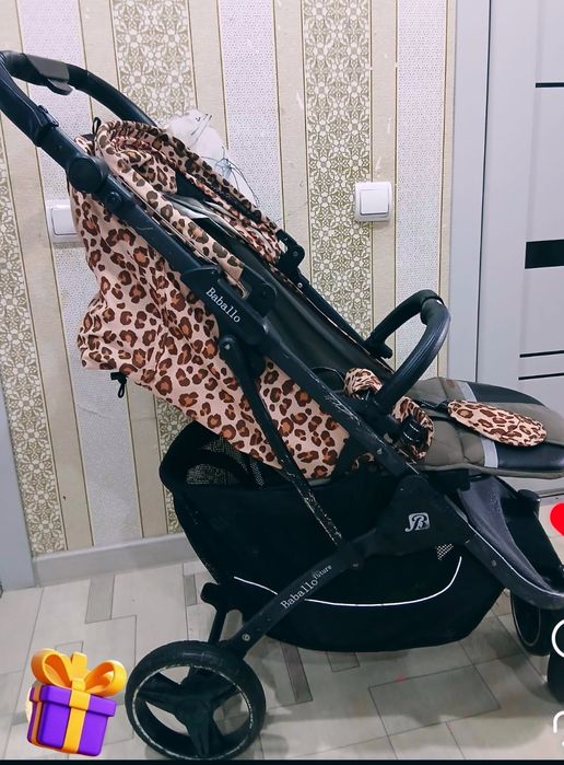 Продам прогулочную коляску