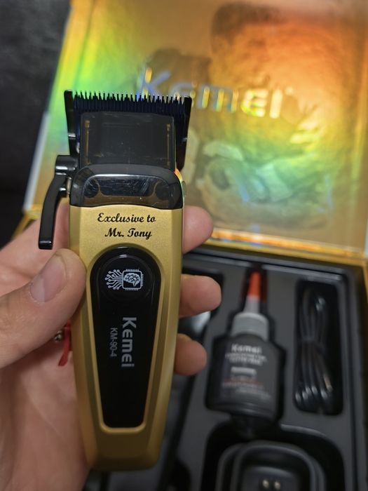 Kemei  trimmer + mașina de tuns