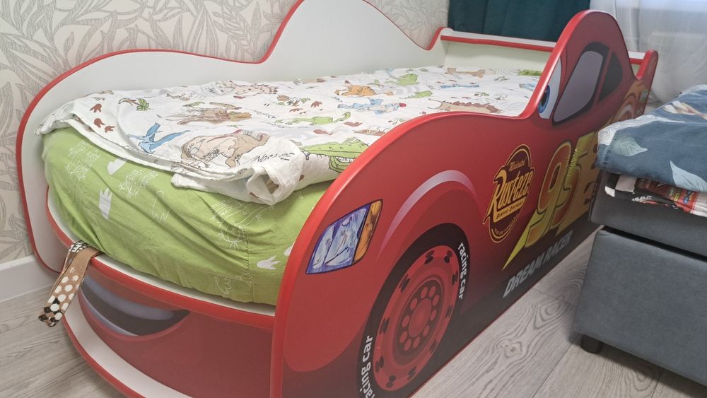Продам детскую кроватку