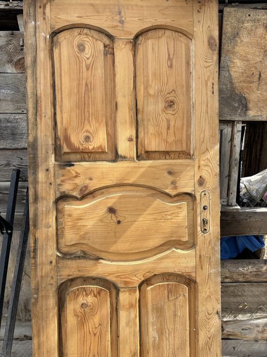 Продам б/у двери